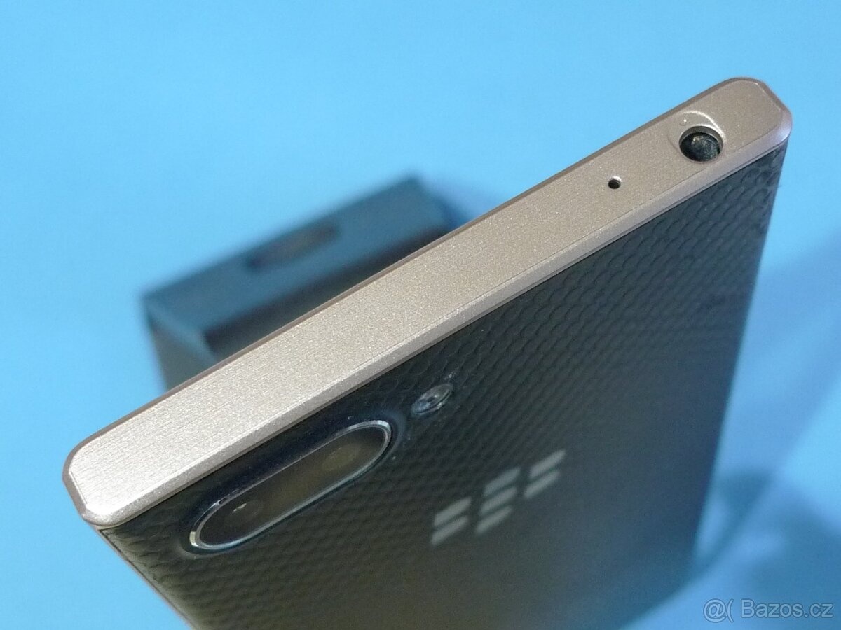 Blackberry Key2 LE - 3