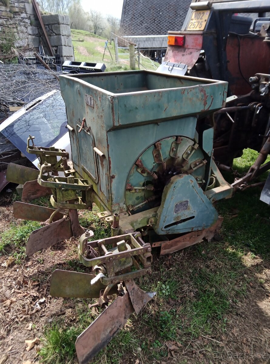 Sazeč na brambory - 3