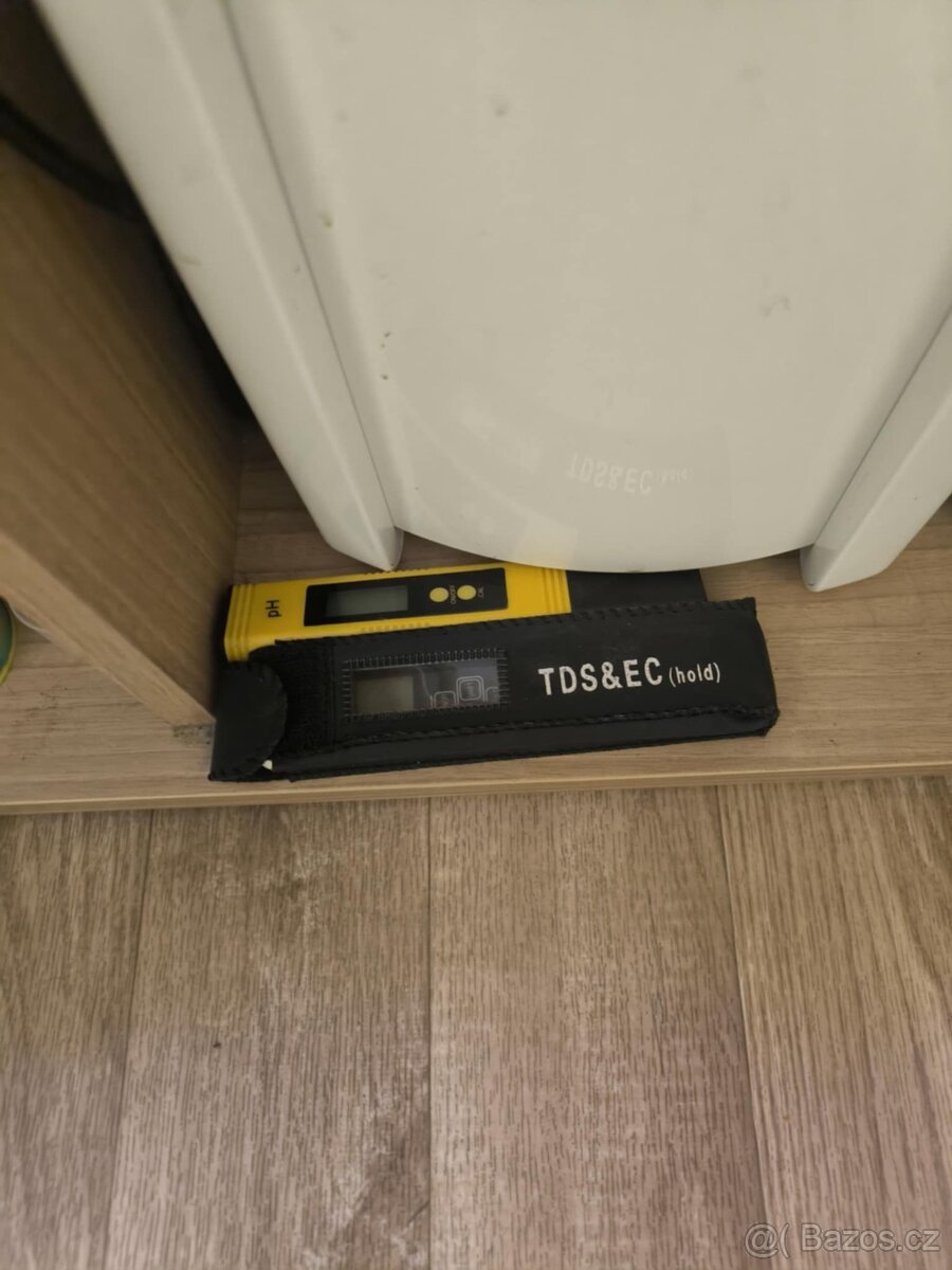 Akvárium s příslušenstvím - 3