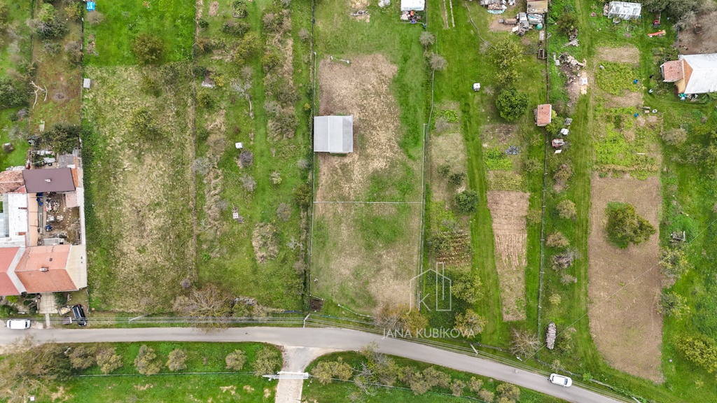 Pozemek vhodný k výstavbě rodinného domu, 651 m² - 3