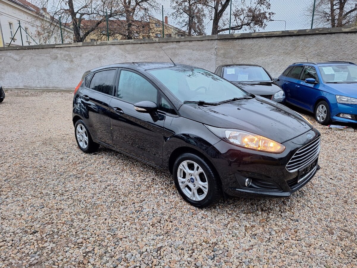 Ford Fiesta 1.0i 59KW Klimatizace, 5 Dveří - 3