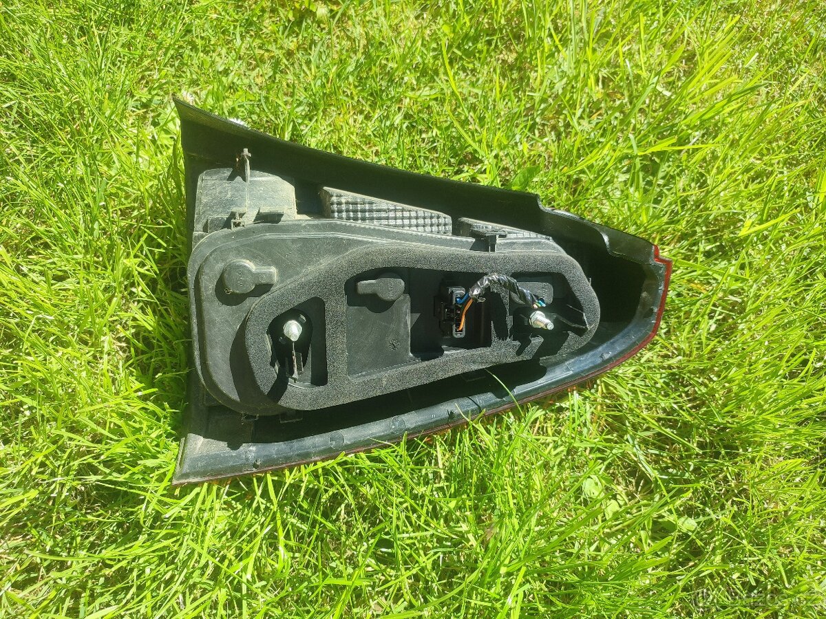 Zadní světla Logan - 3