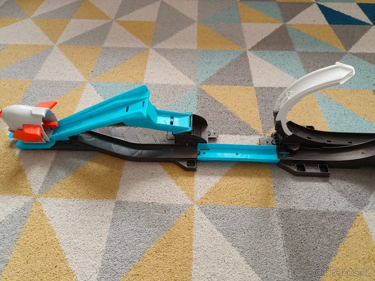 Hot Wheels dráha a auta - 3
