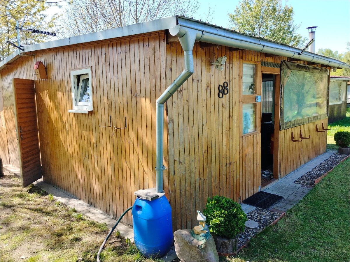 Prodej KARAVANU s Dřevěnou přístavbou . - 3