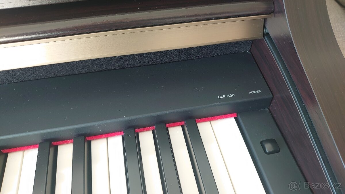 Digitální piano Yamaha Clavinova CLP-330 - 3