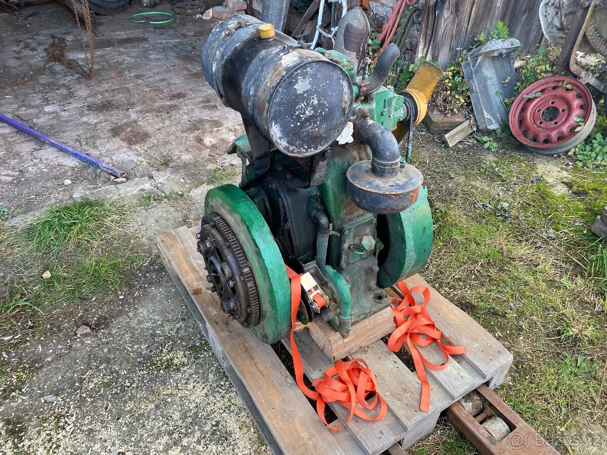 Stabilní motor Slavia 1s100 - 3