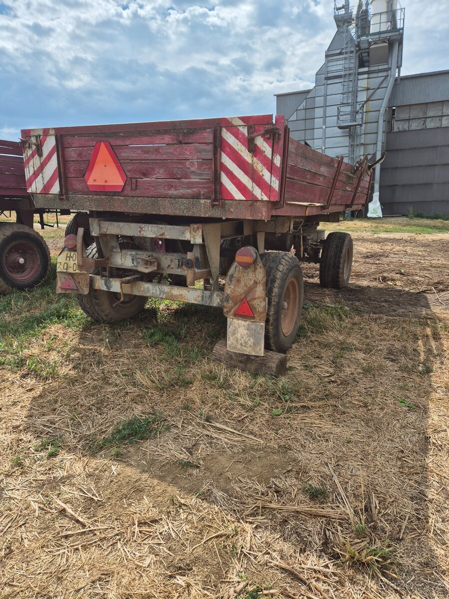 Traktorová sklápěcí vlečka 6t - 3