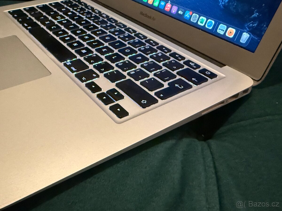 MacBook Air 13 2017 - 3