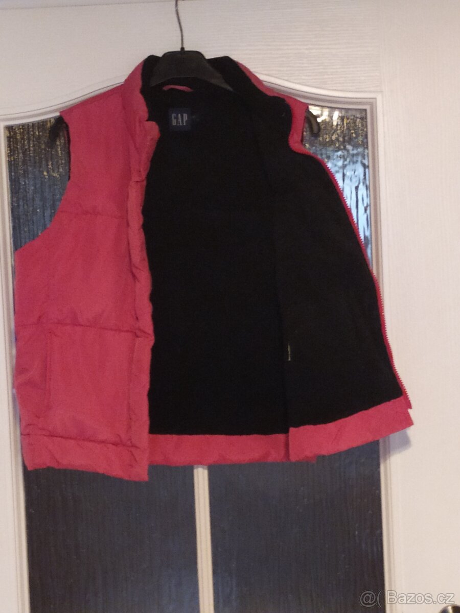 zimní vesta zn.GAP vel S - 3