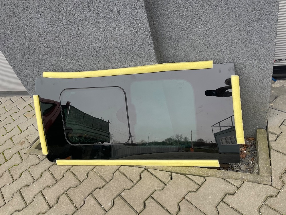 Okno Ford Tourneo Custom - 3