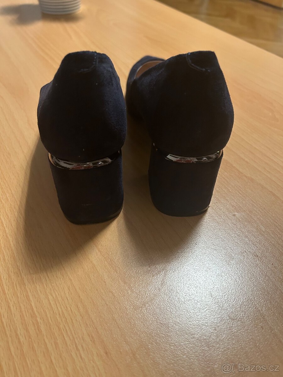 SEMIŠOVÉ LODIČKY - 3