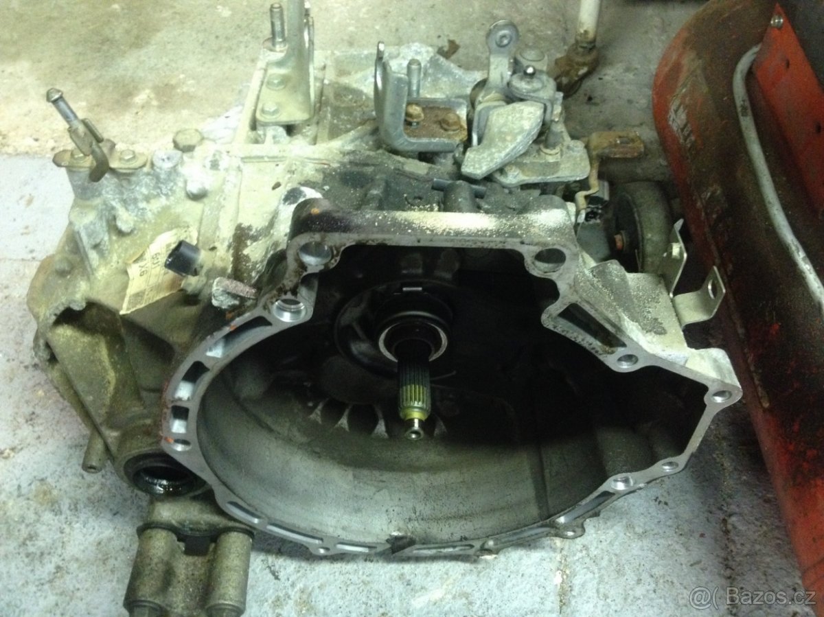 mazda 6 díly motoru RF7J - R2AA - 3