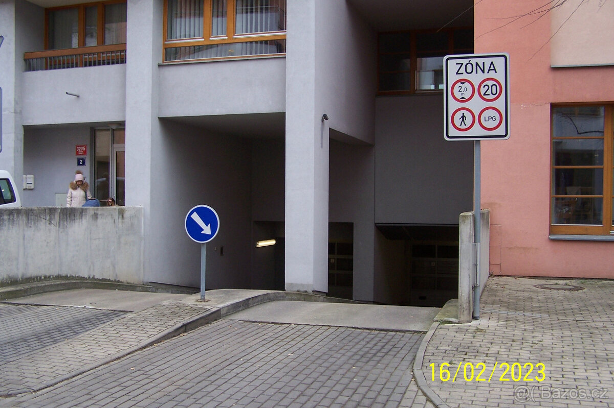 garážové stání Pha - Smíchov - 3