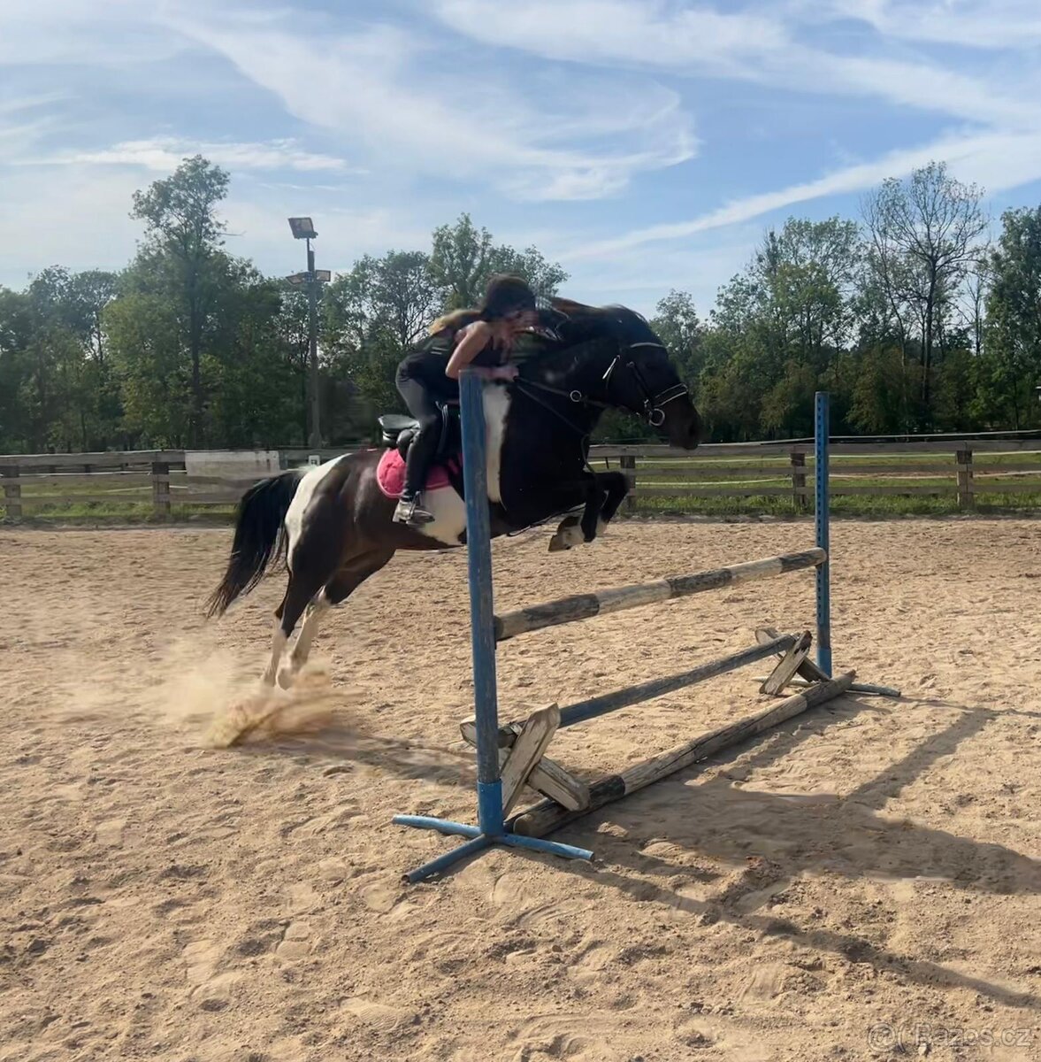 Atraktivní ponička na prodej - 3