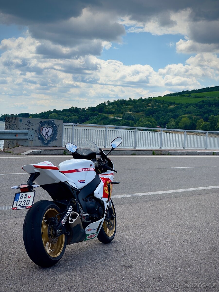 Honda Cbr 1000rr Fireblade - 3