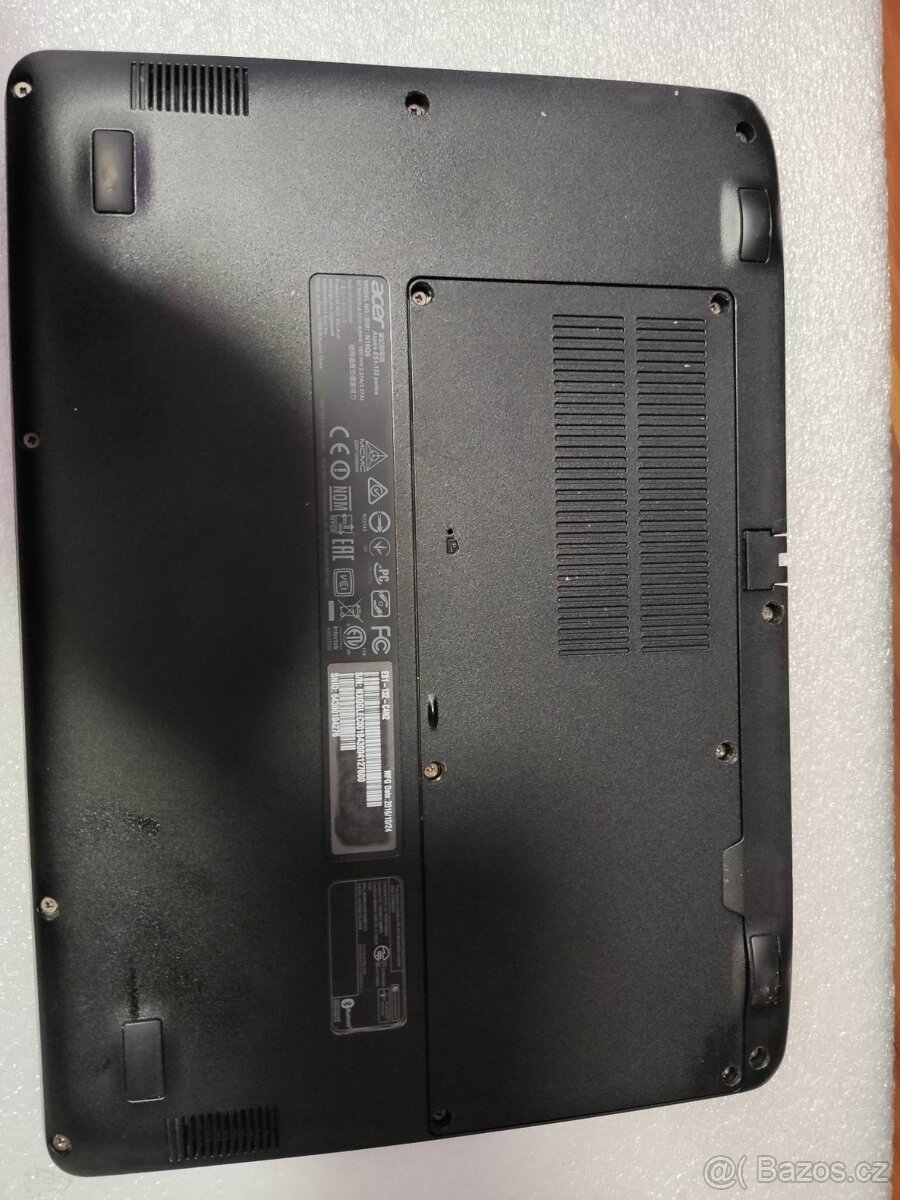Acer Aspire 11,6" , 4gb ram , 32 gb uložiště, win 10 - 3