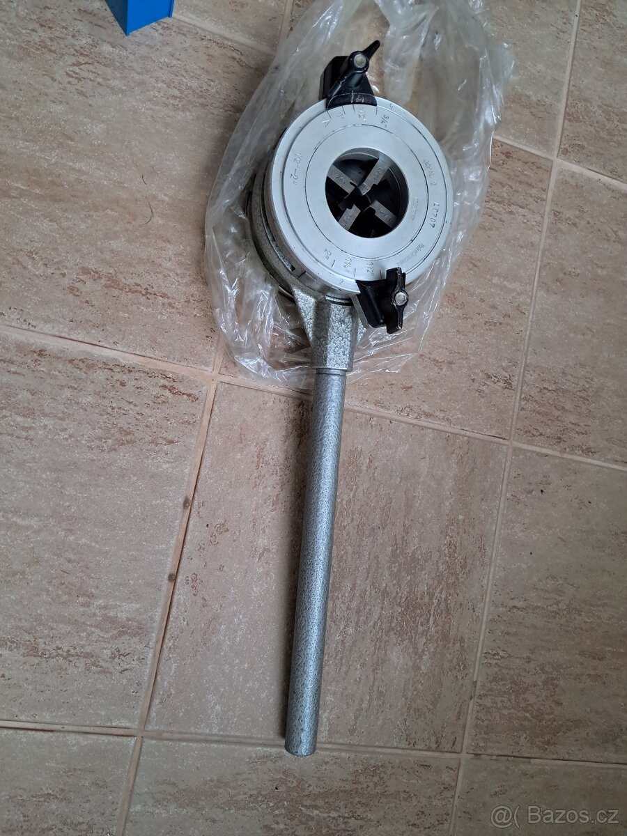 Závitová hlava Narex - 3