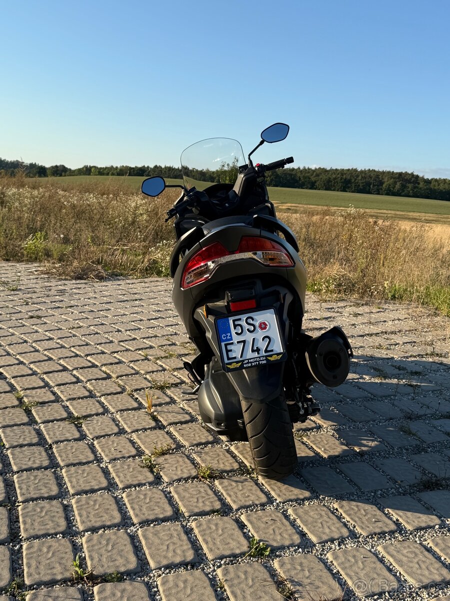 Suzuki Burgman 400 - 3