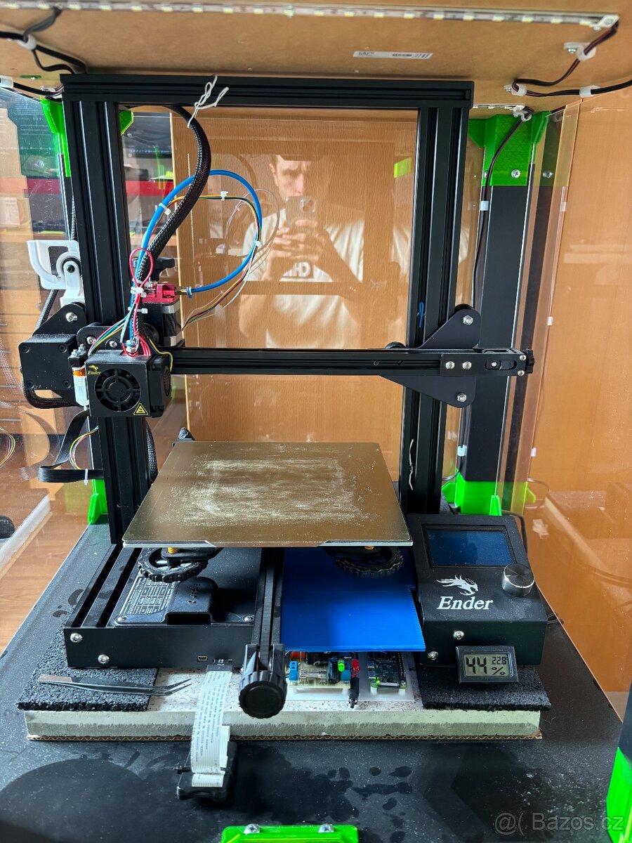 3D tiskarna Ender 3 - vcetne skrinky - 3