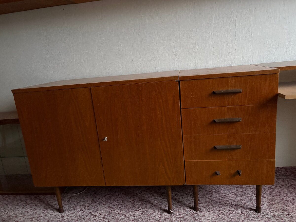 Retro sektorový nábytek - 3