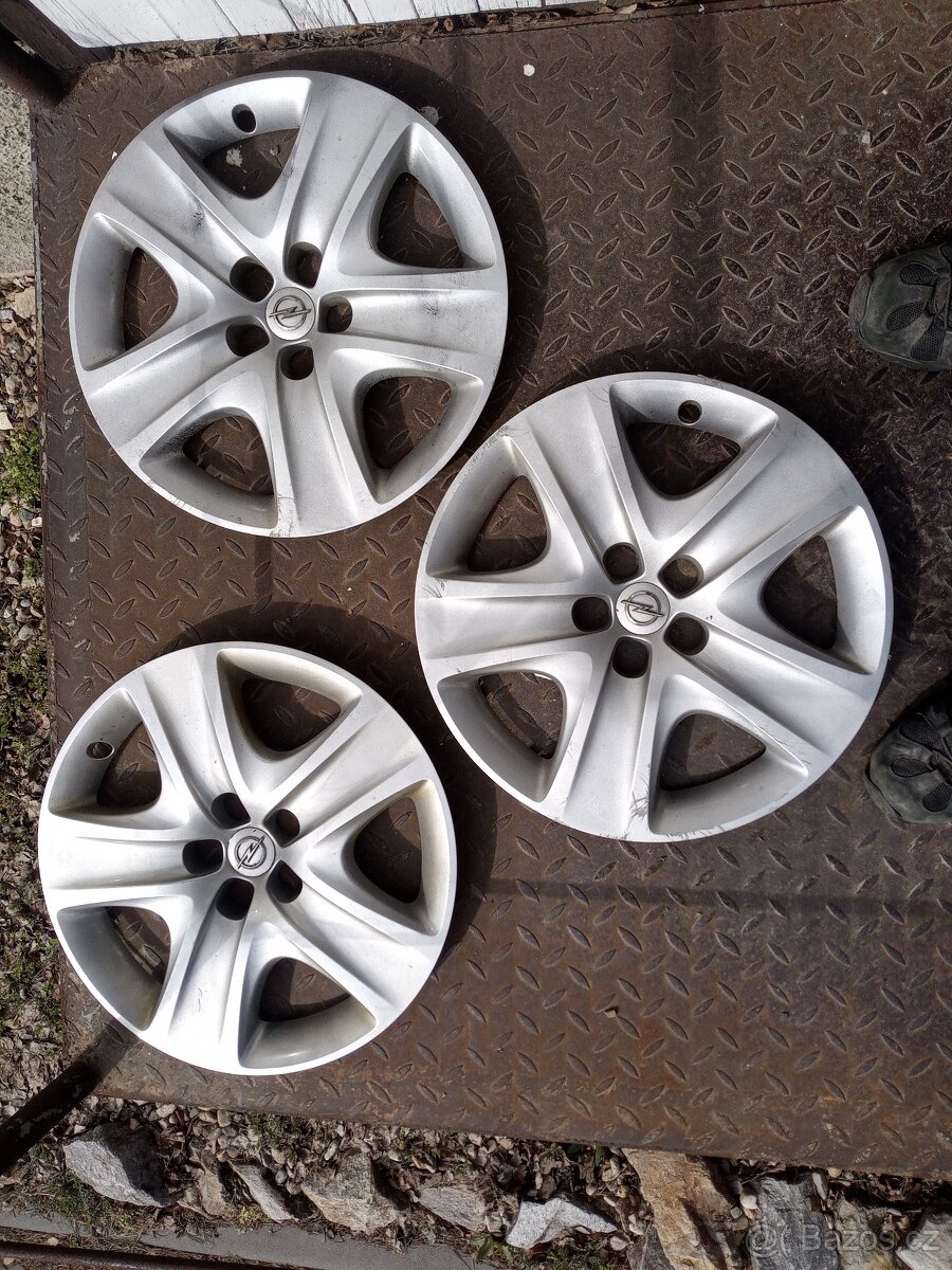 3ks originálních poklic Opel 17' - 3
