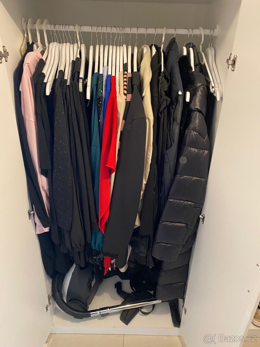 Šatní skříň - 3