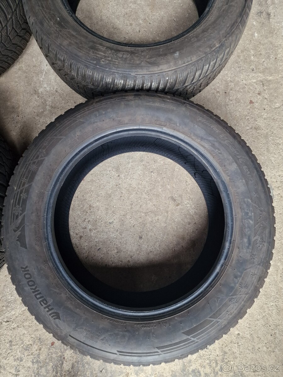 Hankook 235/60 R18 - 3