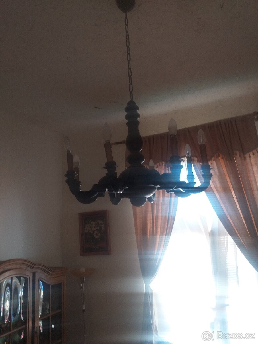 Starožitný dřevěný lustr - 3