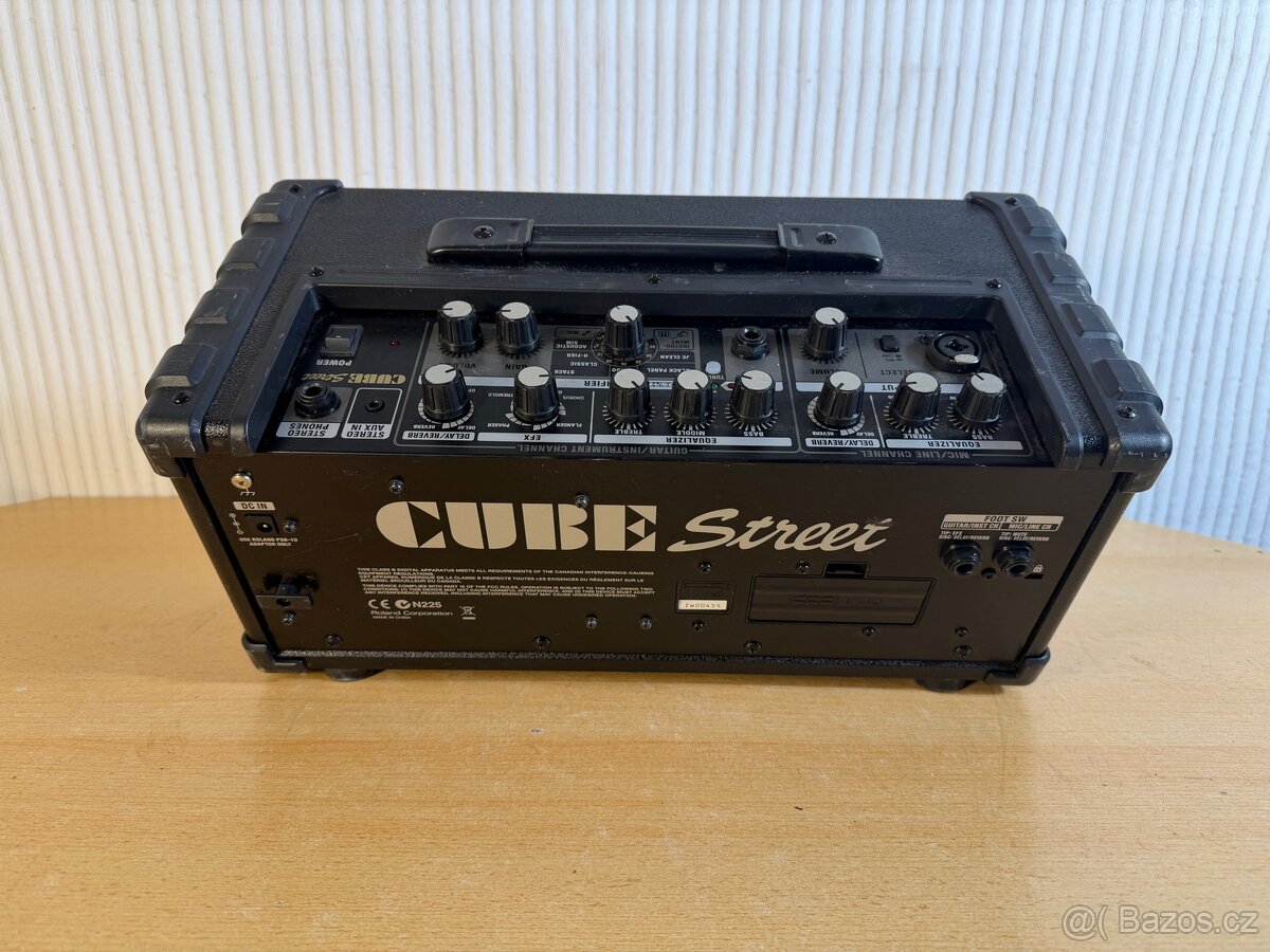 kytarové kombo Roland CUBE Street - 3