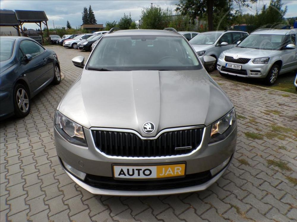 Škoda Octavia 1,6 TDI GREENLINE - 3