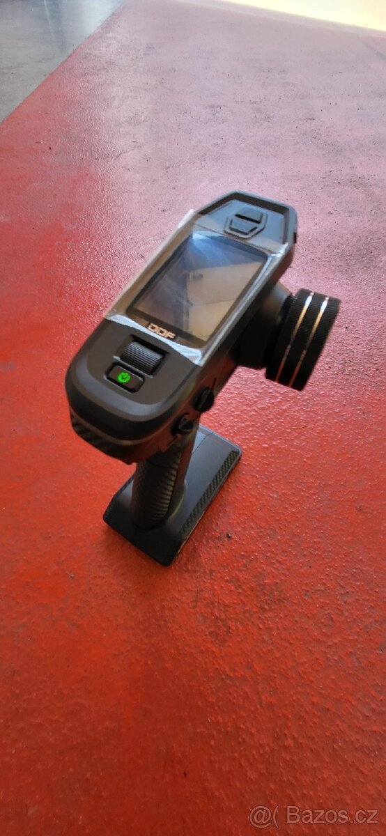 Traxxas TRX-6 v maximální úpravě - 3