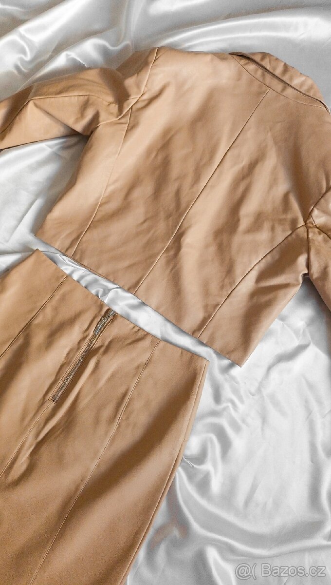 Béžový hnědý kožený kostýmek sako a sukně - 3