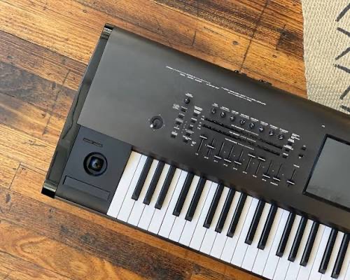 Korg Kronos X 73 - 3