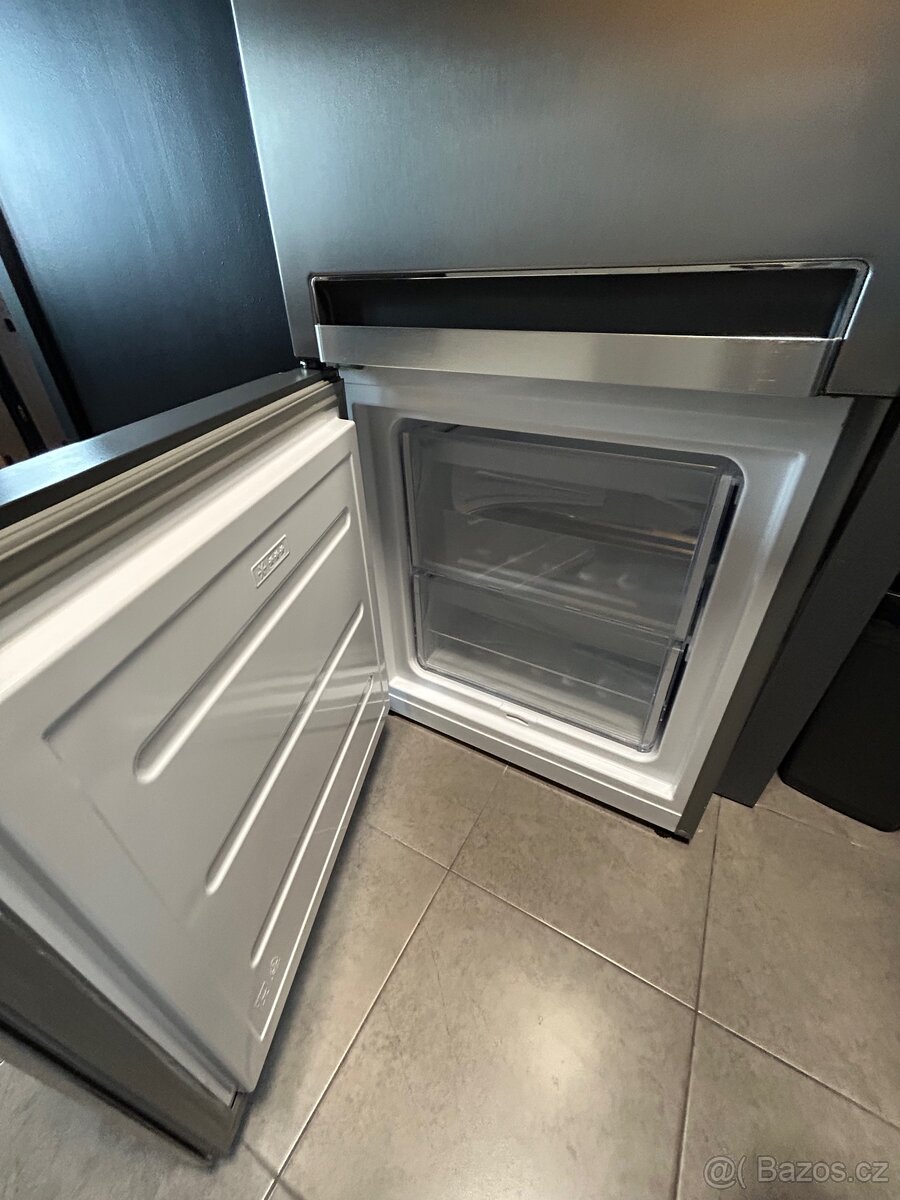 Lednice Whirlpool - 3