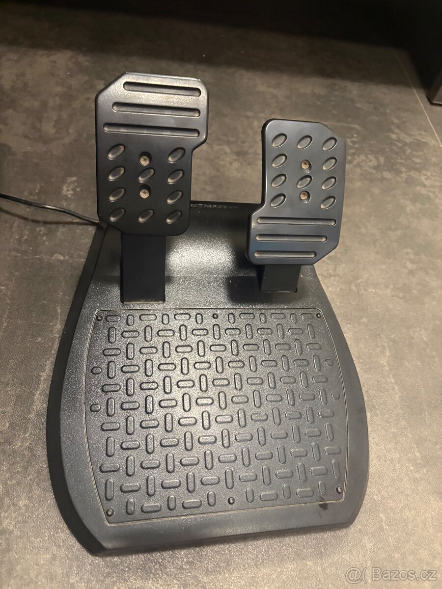 Thrustmaster T150 - 3