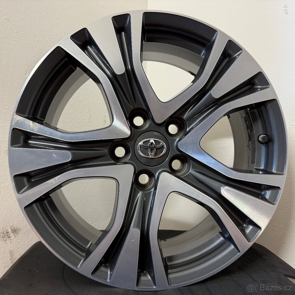 TOYOTA RAV-4 5x114,3 R17 ET39 7.0Jx17 60,1mm - 3