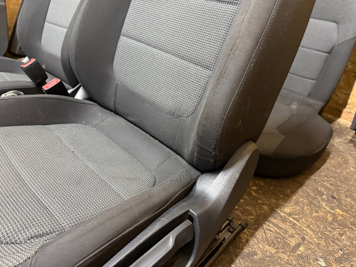 KOMPLETNÍ LÁTKOVÝ INTERIÉR VW PASSAT B7 KOMBI - 3