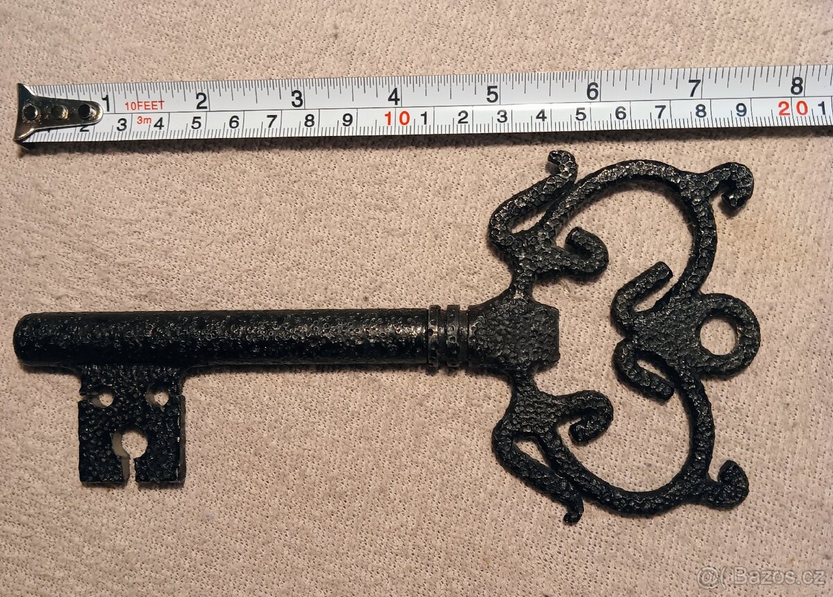 Ručně kovaný otvírák 70 léta pivo víno TOP kov. - 3