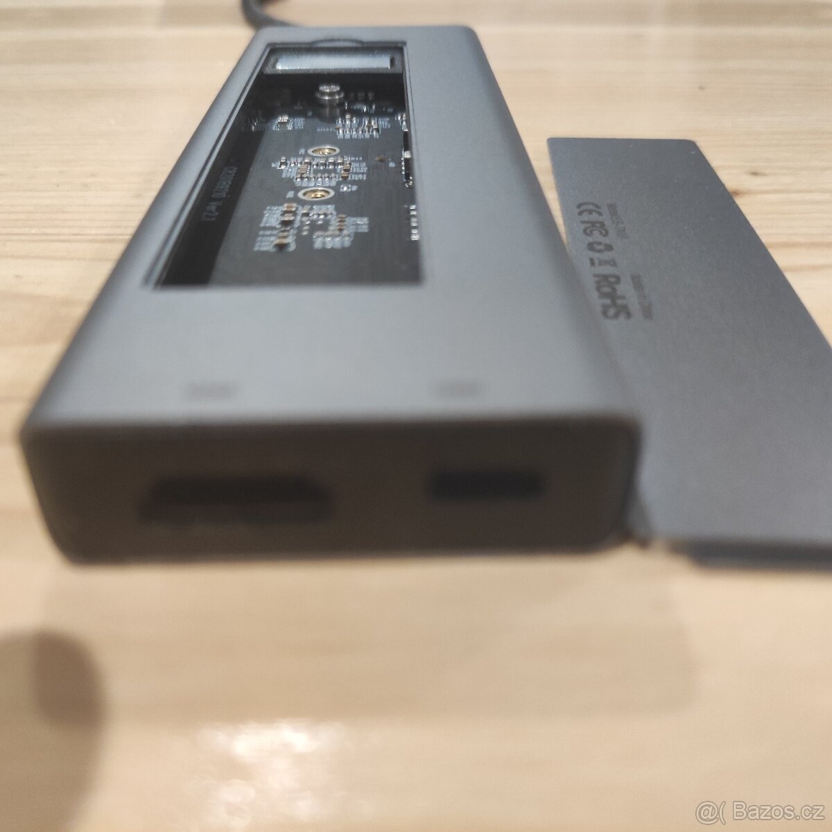 USB Hub 8v1 + slot na NVMe disk - 3