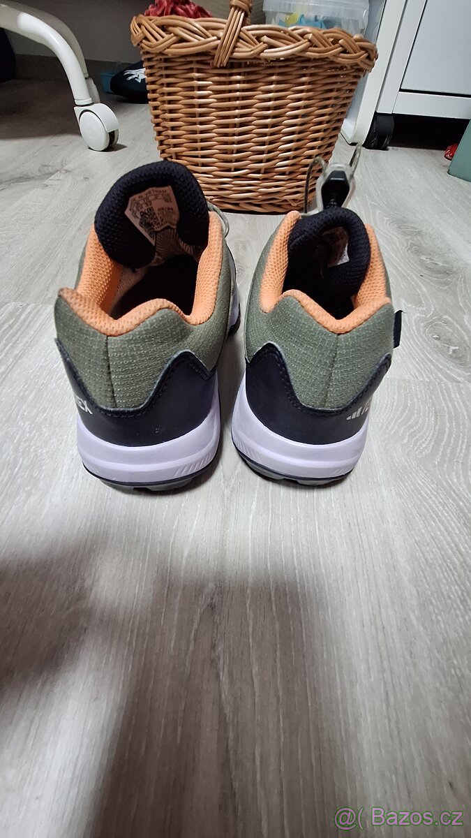 Turisticke boty Adidas - 3