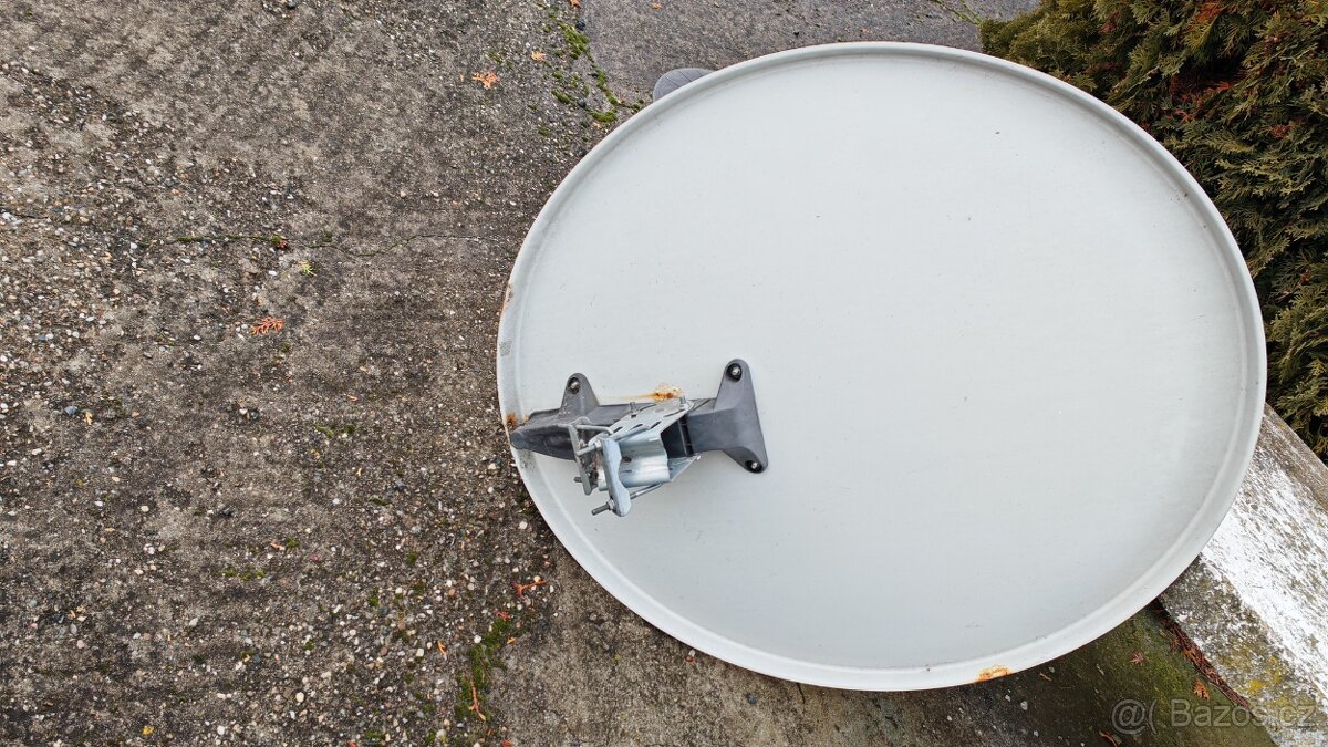 SATELITNÍ ANTÉNA - 3