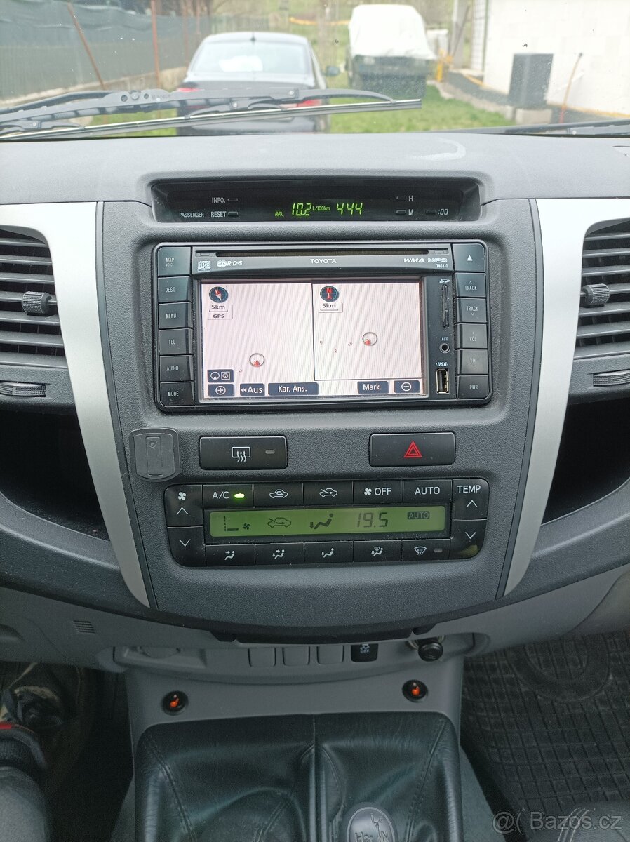 Toyota Hilux 3.0