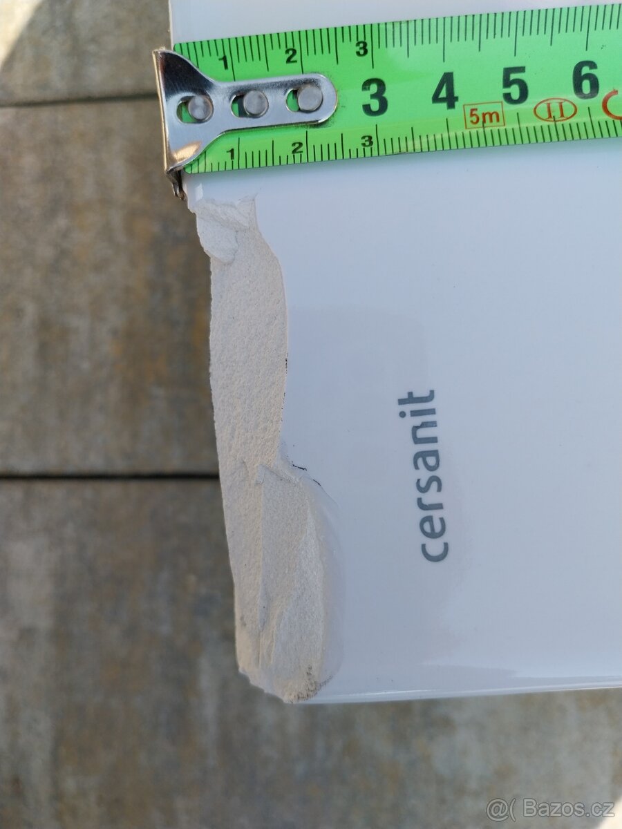 Umyvadlo s drobným poškozením - 3