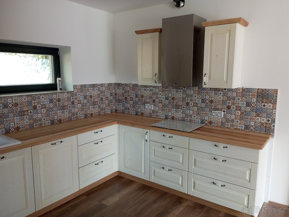 Krásná luxusní kuchyň z masivu - 3