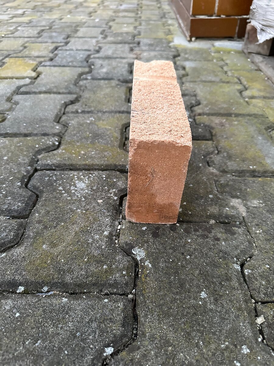 Žaruvzdorné cihly nepoužité - 3