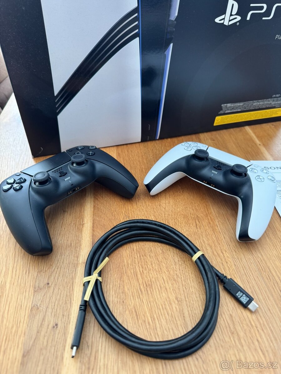 PlayStation 5 Pro - 2TB (2 ovladače) - 3