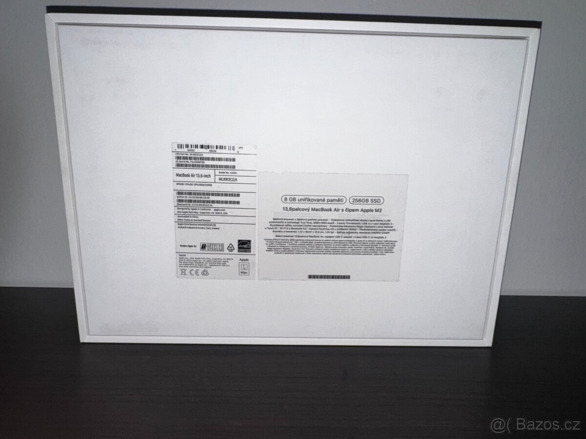 MacBook Air 13" M2 (2022) – Space Gray - 3