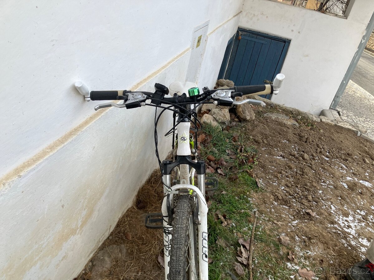 kolo značky Author - 3