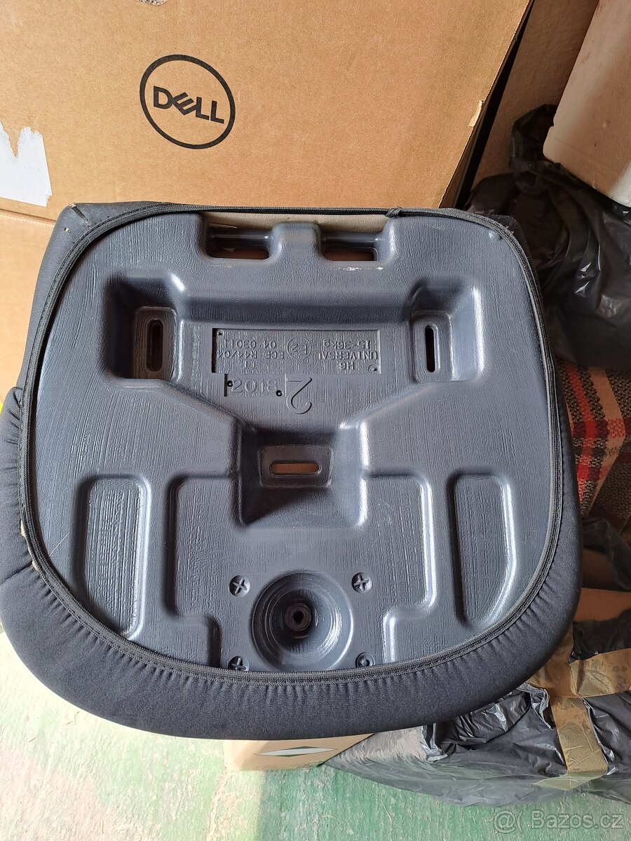 podsedák do auta - 3