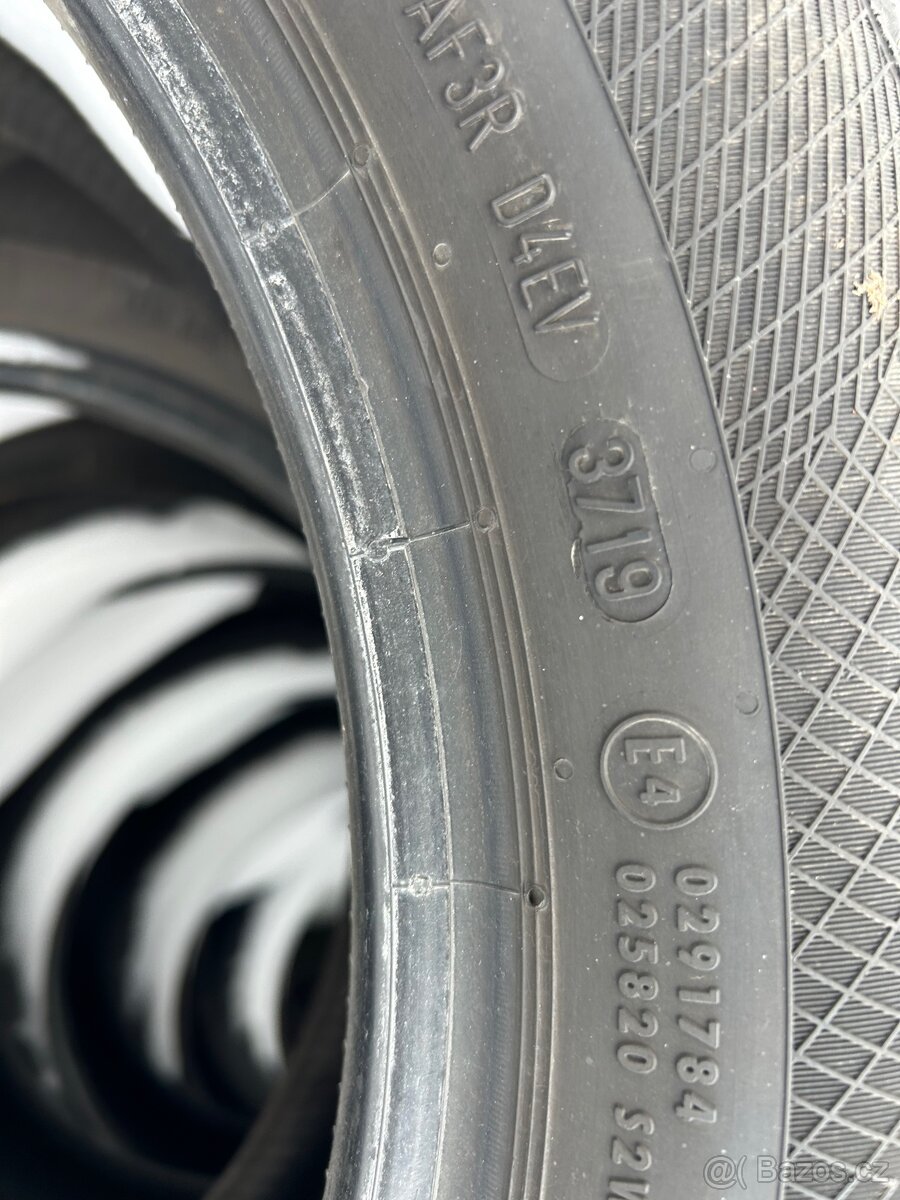 Zimní 215/55/17 Continental - 3